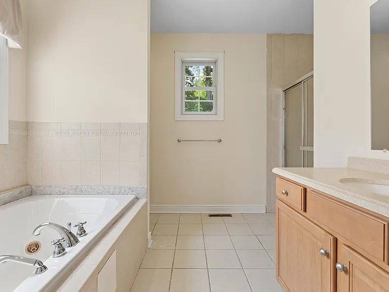 Primary Bathroom - Main Level