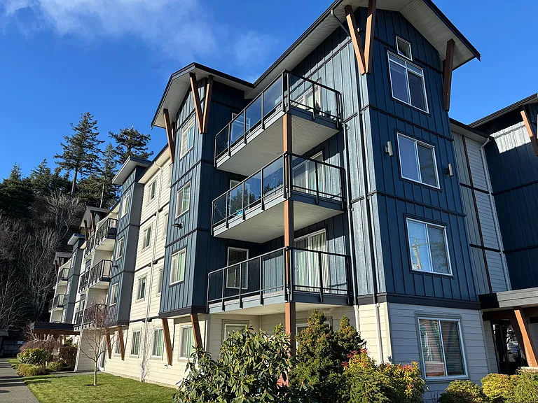 808 Island Hwy S #301 — Photo 2
