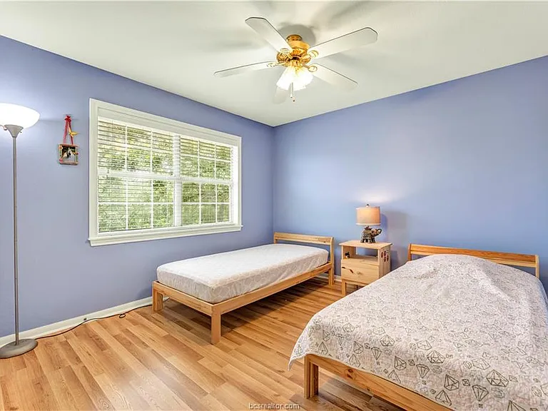 4601 Valley Brook Cir — Photo 26