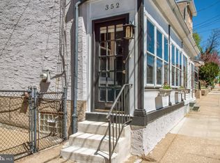 352 Conarroe St, Philadelphia, PA 19128