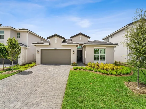 6770 SE Lost Pine Drive #24, Stuart, FL 34997