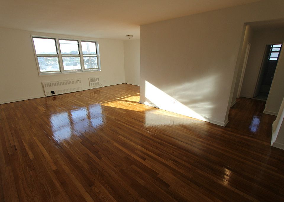 1st image of 5115 Van Kleeck St #3C