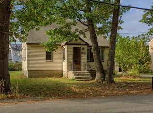 29 County Rd, Dracut, MA 01826