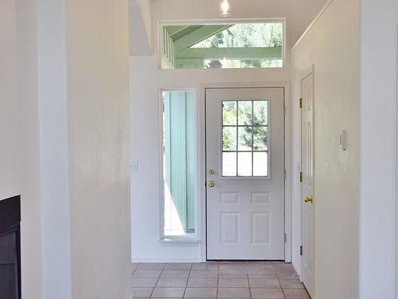 3rd image of 1130 NE Voyage Ave