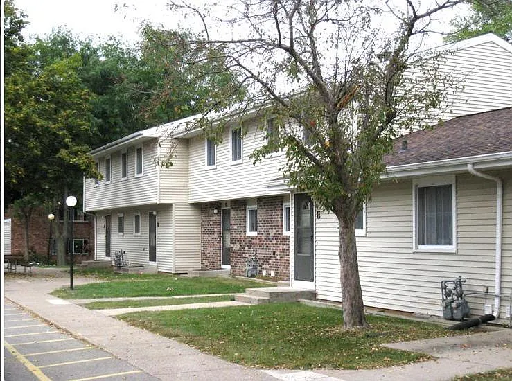 Rivercrest Village Townhomes