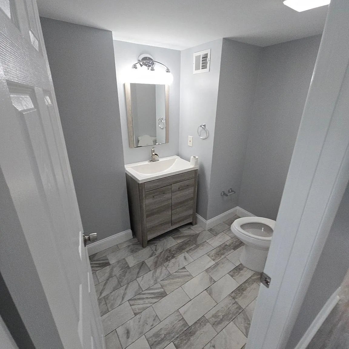 3 bed, 3.5 bath, 2859 sqft, $3,500 — Photo 4