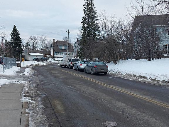 5th image of 10 Riverside Dr