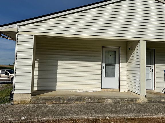 2nd image of 55 Honeydew Ln #7