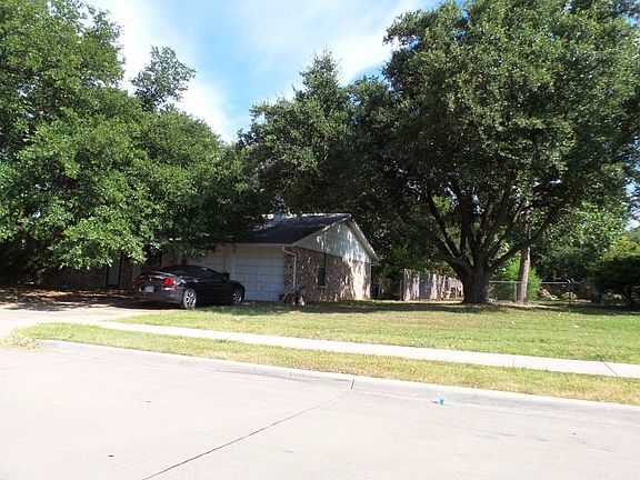 2nd image of 2224 Skylark Dr