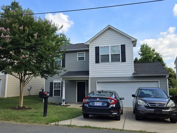 5914 Maple St, Charlotte, NC 28269