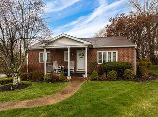 49 Herbst Rd, Coraopolis, PA 15108