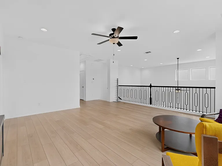 1900 Vinaros Ct — Photo 16