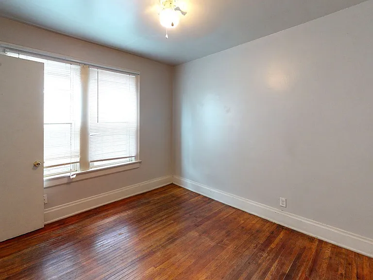 383 13th Ave — Photo 11