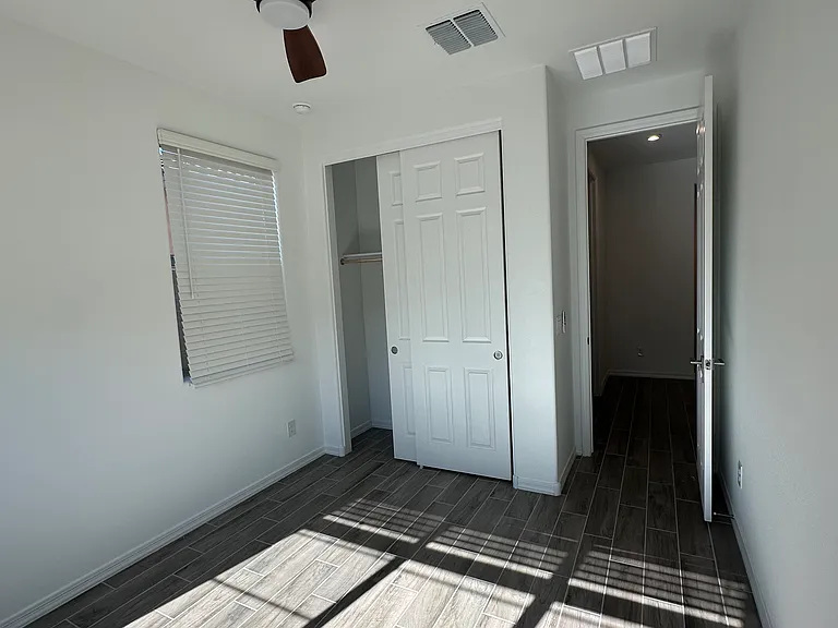 13426 W Eagle Feather Rd — Photo 7