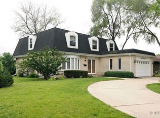 3222 Brookmeade Dr, Rolling Meadows, IL 60008