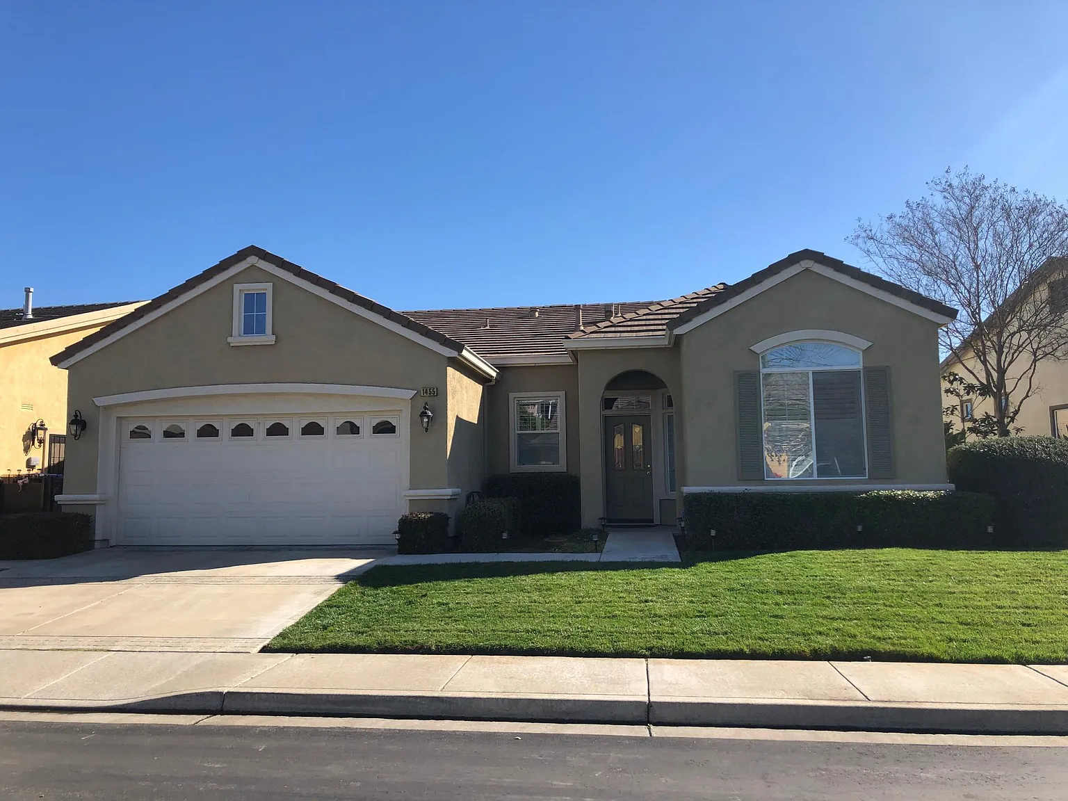 1455 Bismarck Ln photo 1