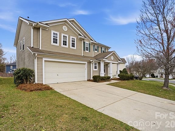 2nd image of 2405 Harwood Hills Ln