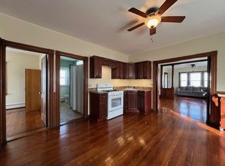 6 Chilton St UNIT 2, Bristol, RI 02809