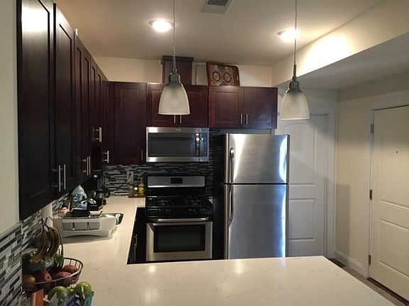 3rd image of 269 Ogden Ave APT 3
