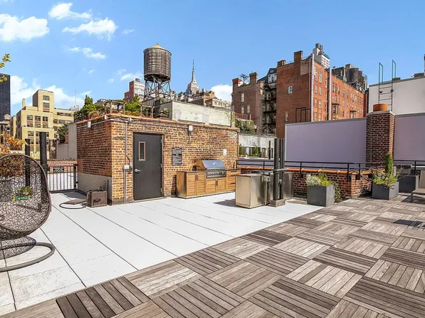 261 West 22nd Street image 3 of 17