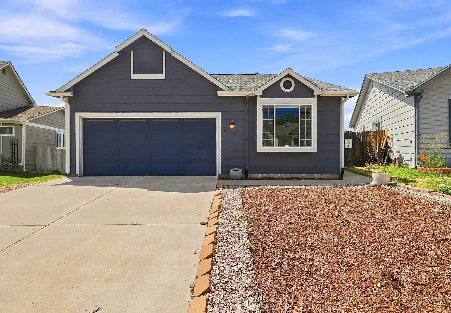 3 bed, 2.0 bath, 1061 sqft, $2,146 — Photo 1