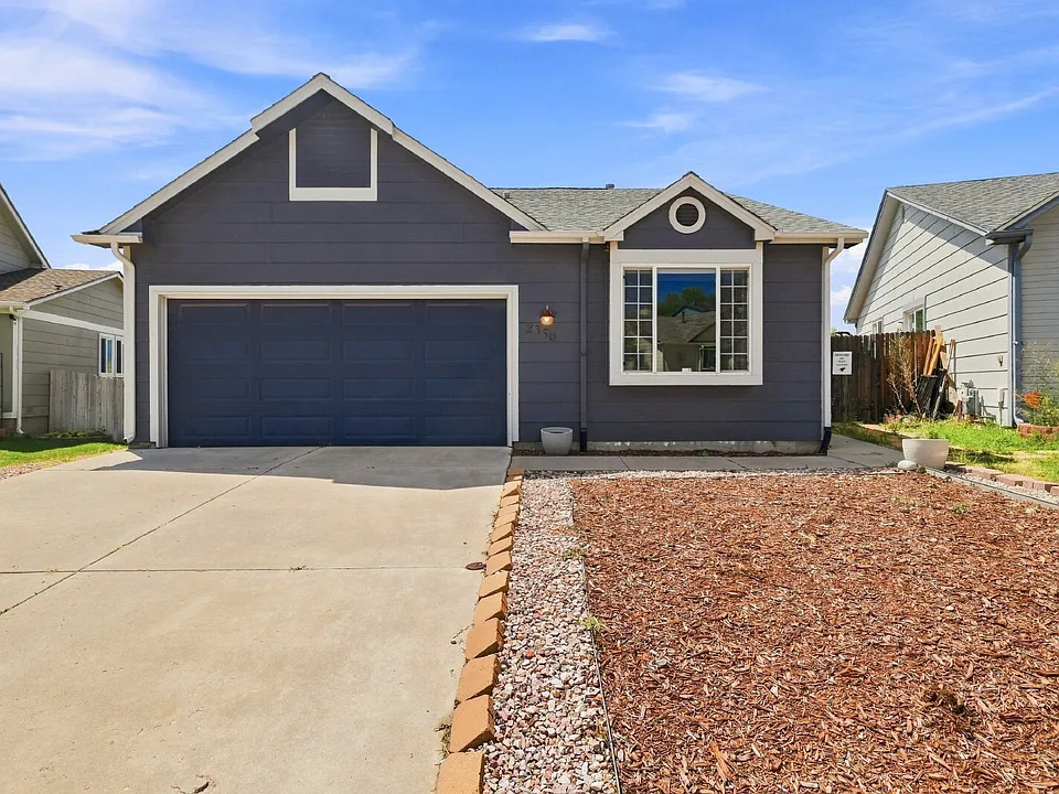 2330 Ambleside Dr
