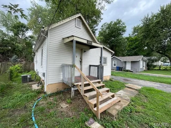 9432 Tudor Ave, Saint Louis, MO 63114