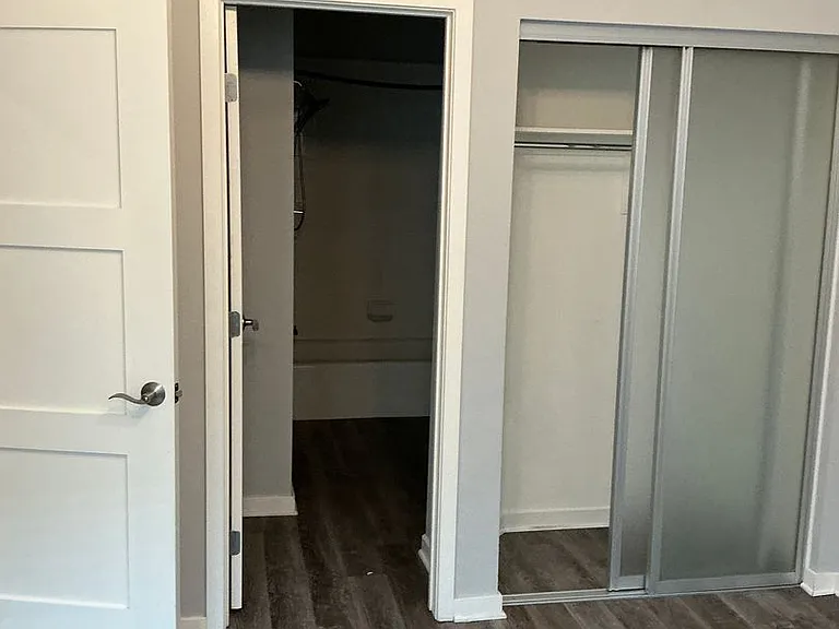 537 W Maple Ave — Photo 28
