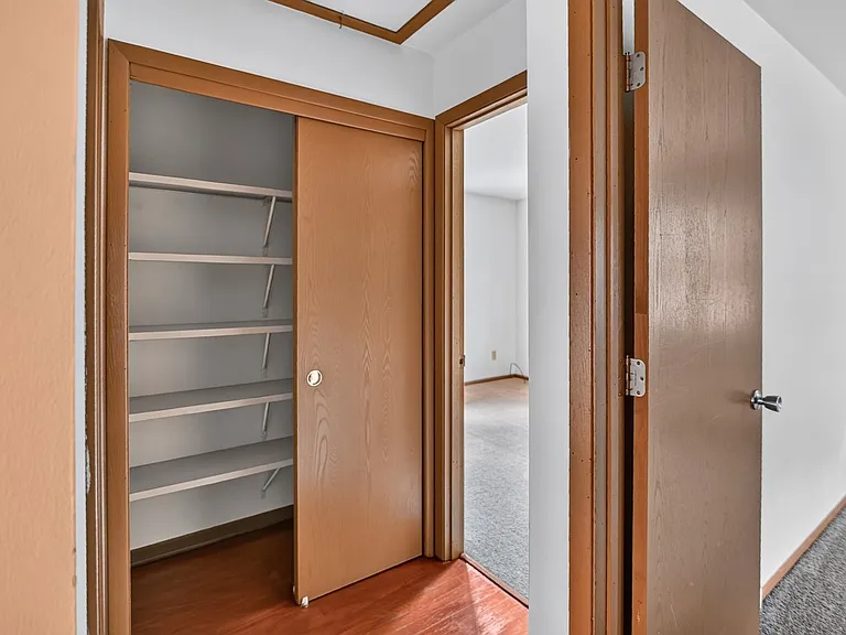 10 Brompton Cir #10 — Photo 17