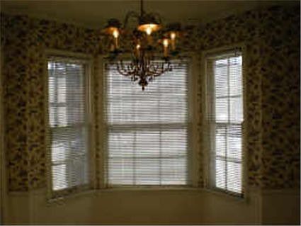 4th image of 2944 Governors Ct