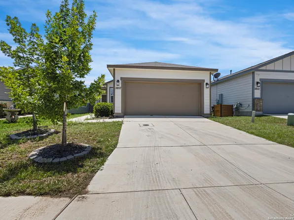 3857 Ivy Path, St Hedwig, TX 78152