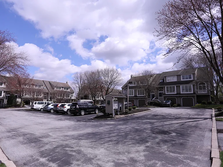 25 Cabot Ct — Photo 3