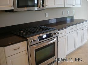 3rd image of 7462 Clarence Ct
