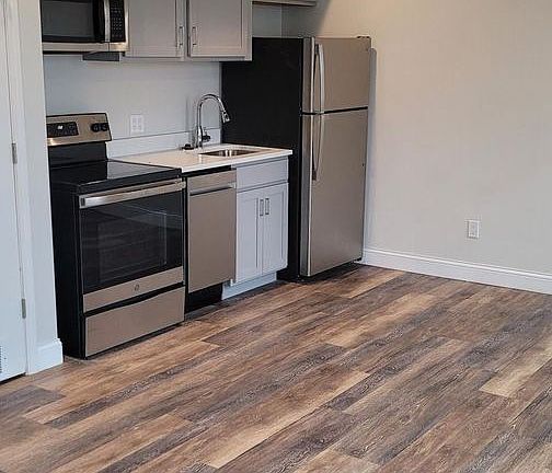 5th image of 424 Emmet St #L2
