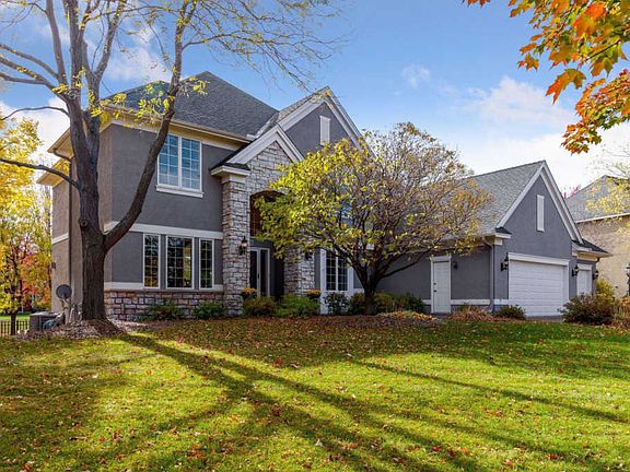3rd image of 3544 Crestmoor Dr