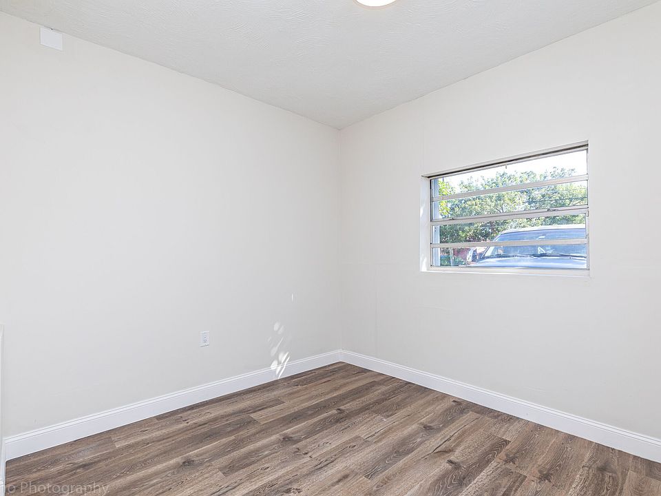 2nd image of 7905 Granada Blvd #1B