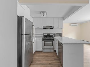 25-27 23rd St #3FT, Astoria, NY 11102