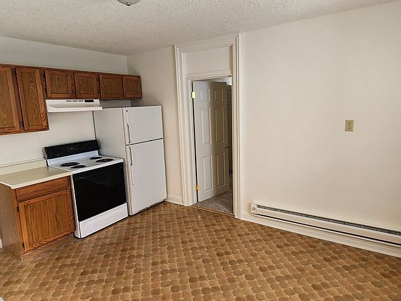 5th image of 2300 Bradley Ave