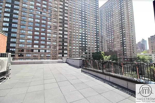 Rented by Hagstrom Management Inc | media 19