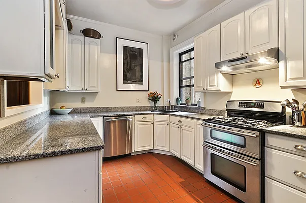 Sold by Corcoran | media 28