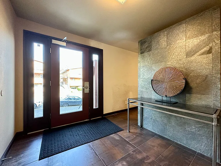 3661 Phinney Ave N #308 — Photo 5