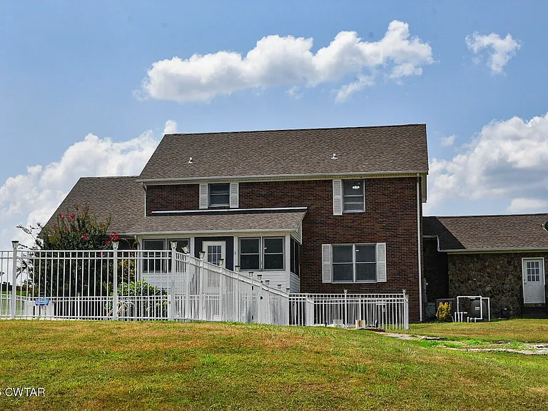 612 Wynridge Dr — Photo 4
