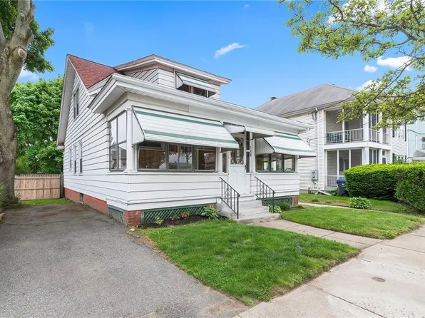 130 Brewster St, Pawtucket, RI 02860