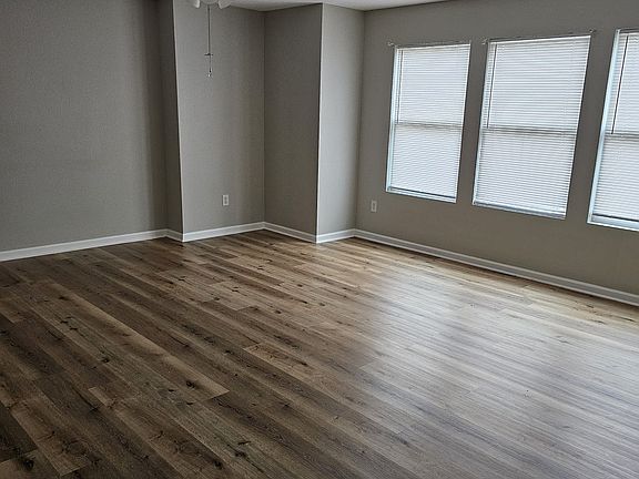 3rd image of 130 Blackwell Ct