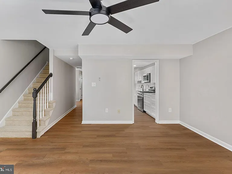 14843 Emberdale Dr — Photo 14