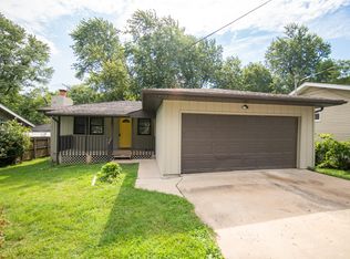 2714 N Howard Ave, Springfield, MO 65803