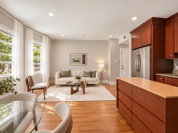 106 Walnut St APT 4, Somerville, MA 02145