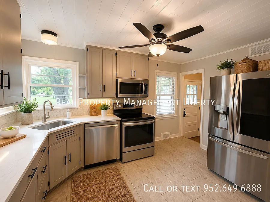 Charming Home in Prime St. Louis Park Location with Sunroom & 2-Car Garage — Photo 3