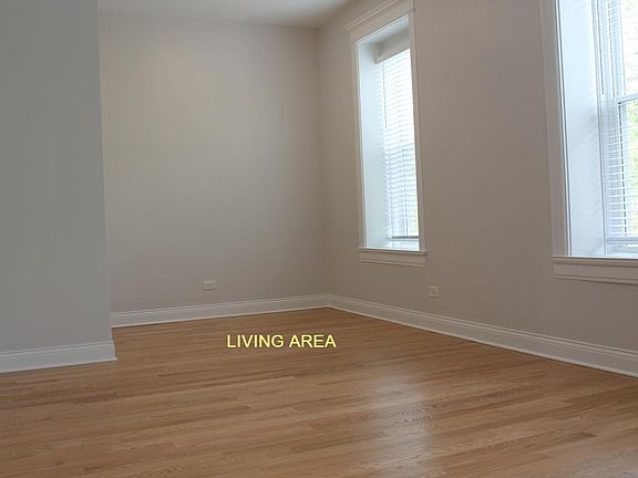 2nd image of 2336 N Maplewood Ave #3