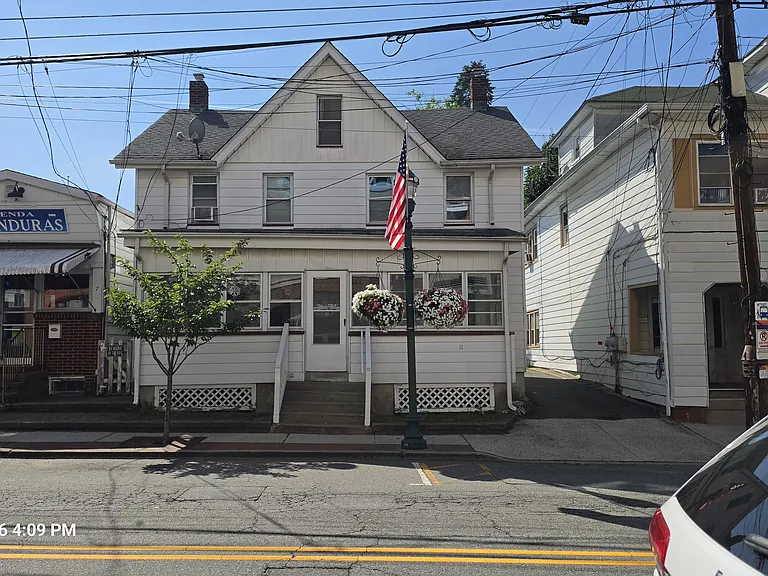 11 E Main St #11 — Photo 1